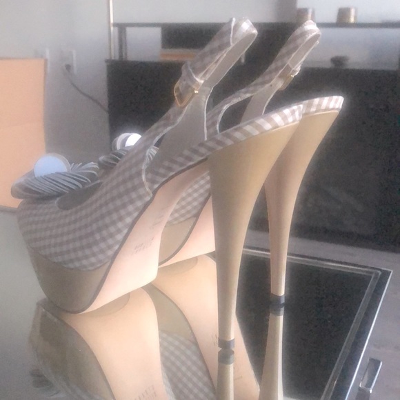 NWOT STUART WEITZMAN Gingham Platform Pumps, 10 - Picture 2 of 5
